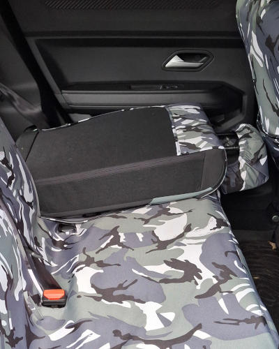 Fold-Down Rear Seat Covers for Dacia Duster Fold-Down Rear Seat Covers for Dacia Duster